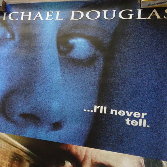 DON'T SAY A WORD - MOVIE BANNER WITH MICHAEL DOUGLAS - Picture 4 of 6
